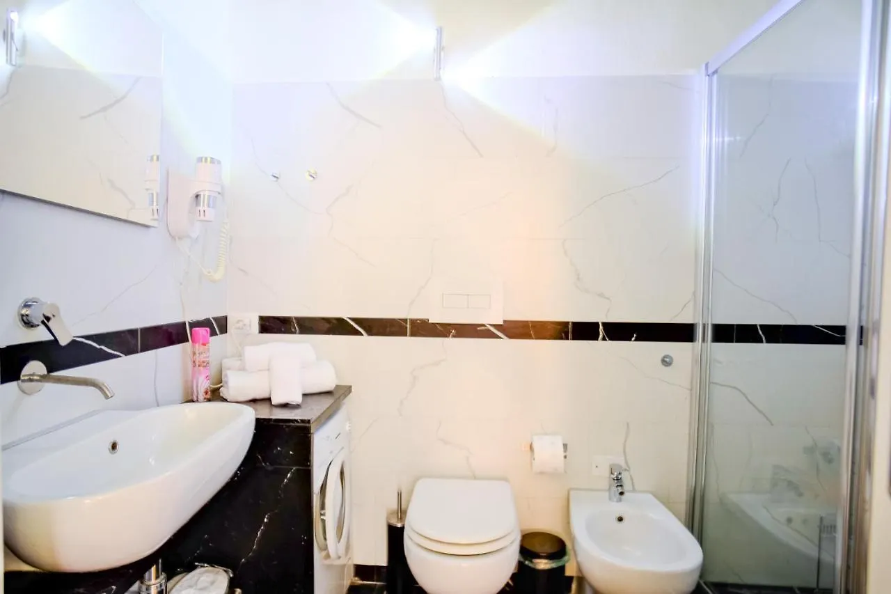 Fiorino Boutique Apartment Florença 0*,